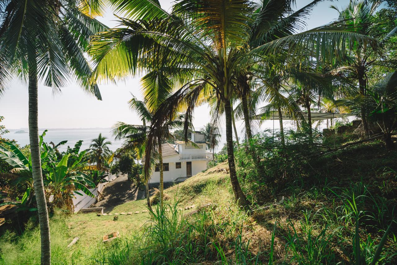 Basecamp Yoga Beach House Weligama Exterior foto